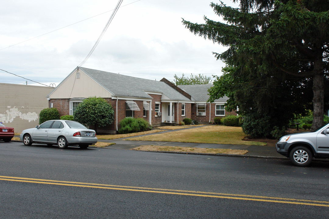 5132-5138 SE Milwaukie Ave in Portland, OR - Foto de edificio