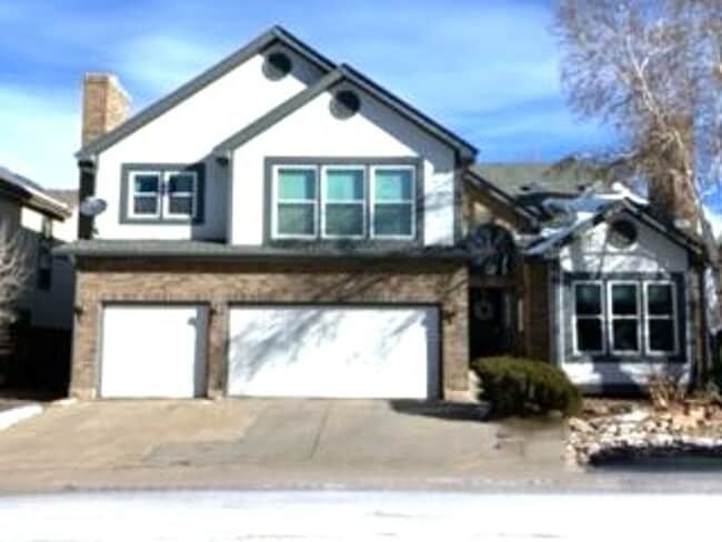 1129 E Phillips Dr