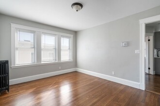 10 Centre Ave, Unit 5 in Boston, MA - Building Photo - Building Photo