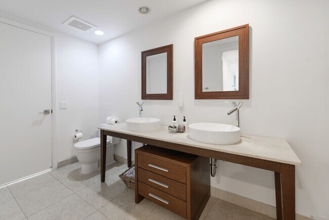 485 Brickell Ave in Miami, FL - Building Photo - Building Photo
