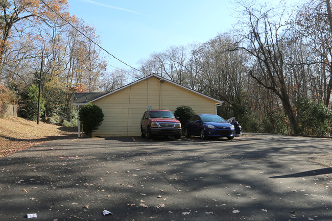 Victoria Garden Apartments in Marietta, GA - Building Photo - Building Photo