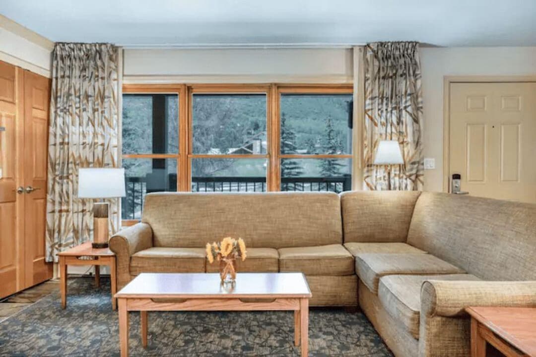 2284/1-2281 S Frontage Rd W in Vail, CO - Foto de edificio