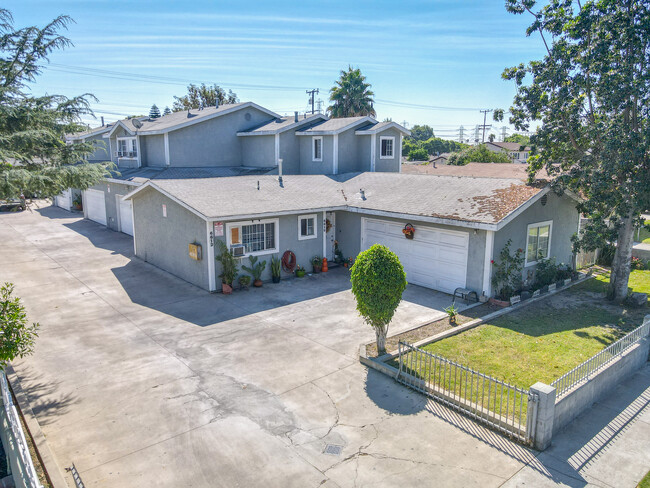 6612 Jaboneria Rd in Bell Gardens, CA - Building Photo - Building Photo