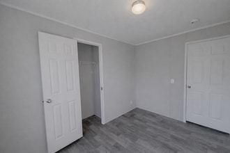 248 Laurel Leah in Oxford, MI - Building Photo - Building Photo