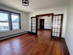 49 Middlesex St, Unit 2nd Floor in Fall River, MA - Building Photo - Building Photo