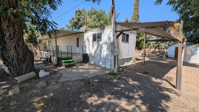 property at 2252 W N Grand Ave