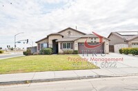 9300 Golden Wheat Dr in Bakersfield, CA - Foto de edificio - Building Photo