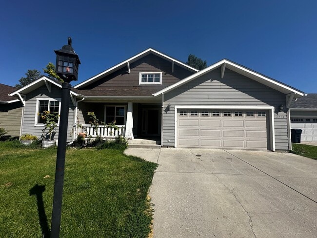 property at 2713 Annie St