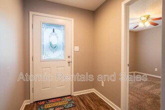 322 Hawthorne Oaks Way in Powell, TN - Building Photo - Building Photo