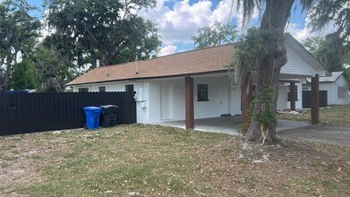 5605 Patterson Rd in Riverview, FL - Foto de edificio - Building Photo