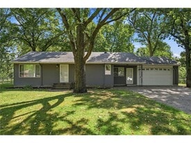 80 Woodhill Rd in St. Cloud, MN - Building Photo