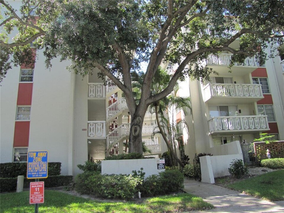 2630 Pearce Dr in Clearwater, FL - Building Photo