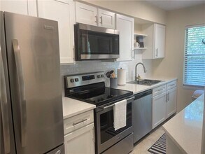800 Mallery St in St. Simons Island, GA - Building Photo - Building Photo