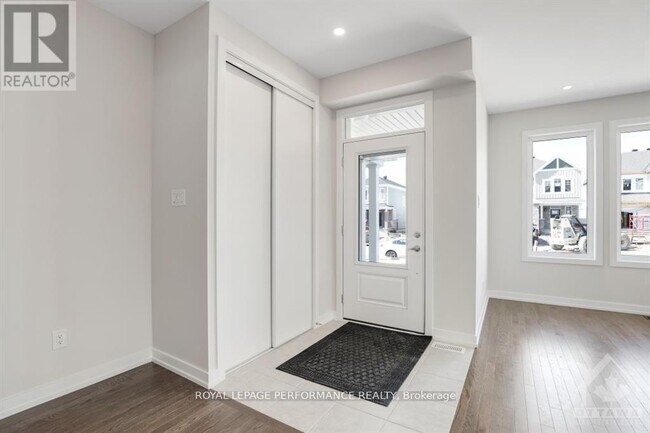 522 Oldenburg Ave in Ottawa, ON - Building Photo - Building Photo