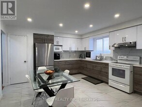 79 Bellefontaine St in Toronto, ON - Building Photo - Building Photo