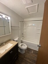 3229 Sycamore Ter, Unit 2 in Sioux City, IA - Foto de edificio - Building Photo