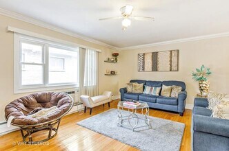 427 S Euclid Ave, Unit H in Oak Park, IL - Foto de edificio - Building Photo