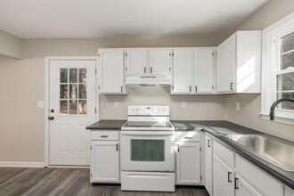 11134 Pine Hill Rd in King George, VA - Building Photo - Building Photo