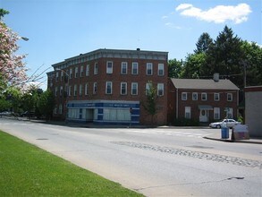 Franklin Apartments in Kingston, NY - Foto de edificio - Building Photo