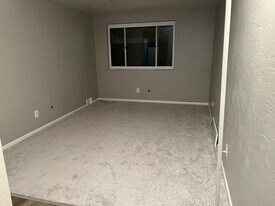 1146 Dohrman St in Mckees Rocks, PA - Building Photo