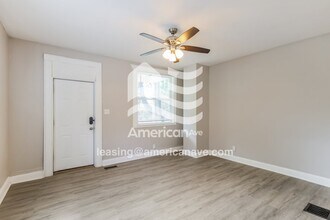 760 Chateau Ave in Cincinnati, OH - Foto de edificio - Building Photo