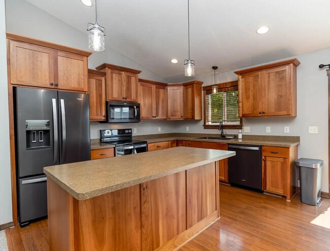 170 Pullman Ave in St. Paul Park, MN - Building Photo - Building Photo