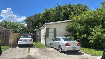 11947 Flotilla Pl in Boca Raton, FL - Building Photo