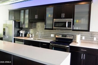 516 E Ames Pl in Phoenix, AZ - Foto de edificio - Building Photo