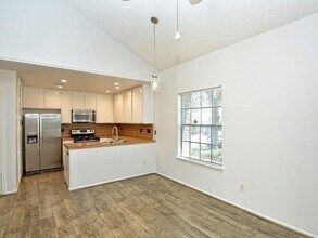 1748 Ohlen Rd in Austin, TX - Building Photo - Building Photo
