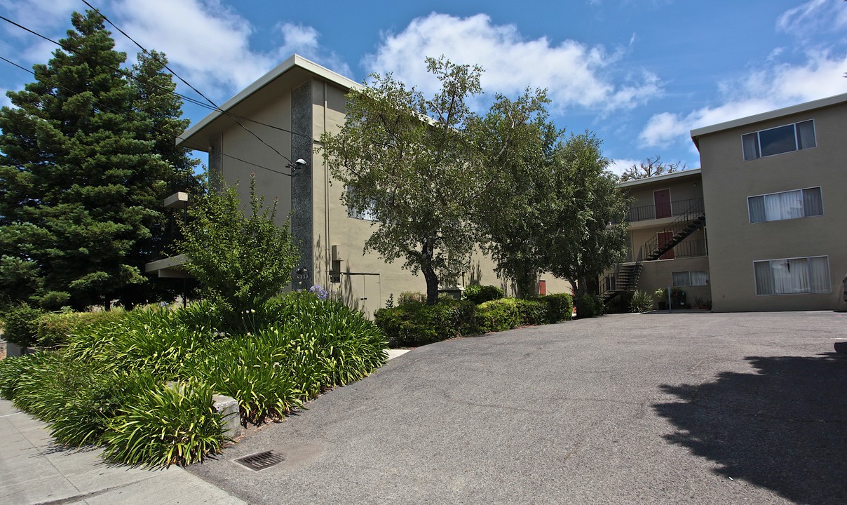 330 Monte Diablo Ave in San Mateo, CA - Foto de edificio