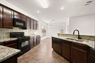 42351 Cedarstone Ave in Prairieville, LA - Building Photo - Building Photo