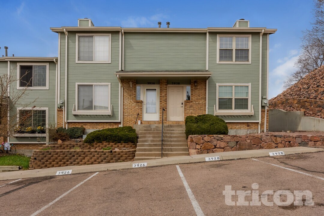 3928 Smoke Tree Dr in Colorado Springs, CO - Building Photo