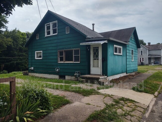 property at 515 S 10th St