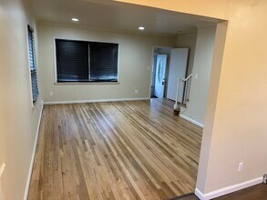 7517 Sterling in Center Line, MI - Building Photo - Building Photo