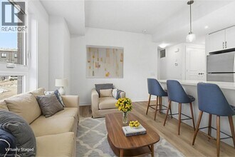 70 Kenesky Dr in Hamilton, ON - Building Photo - Building Photo