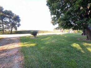 7375 Coon Trail Rd in Capron, IL - Building Photo - Building Photo