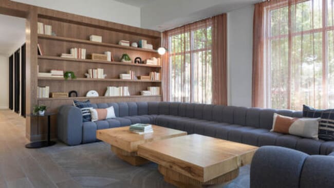3001 Esperanza Crossing