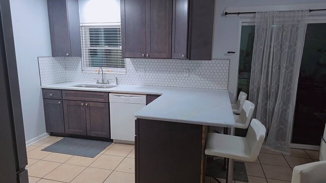 63 Friendly Ln in Shalimar, FL - Building Photo - Building Photo