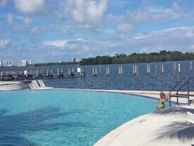 700 NE 63rd St in El Portal, FL - Building Photo