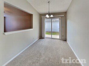 8384 Argyle Corners Dr in Jacksonville, FL - Foto de edificio - Building Photo