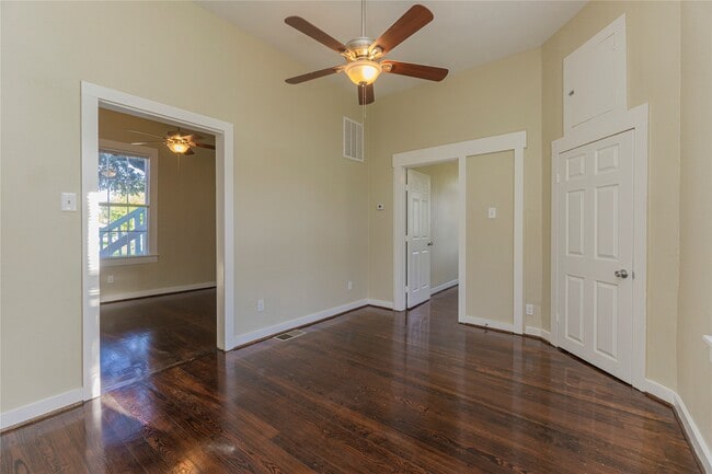 1219 33rd St in Galveston, TX - Foto de edificio - Building Photo