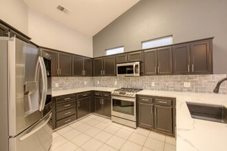 7224 N Bonadelle Ave in Fresno, CA - Building Photo - Building Photo