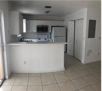 7359 NW 173rd Dr in Hialeah, FL - Building Photo - Building Photo