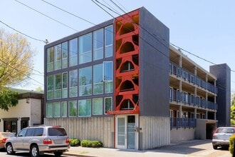 2828 College Ave in Berkeley, CA - Foto de edificio - Building Photo