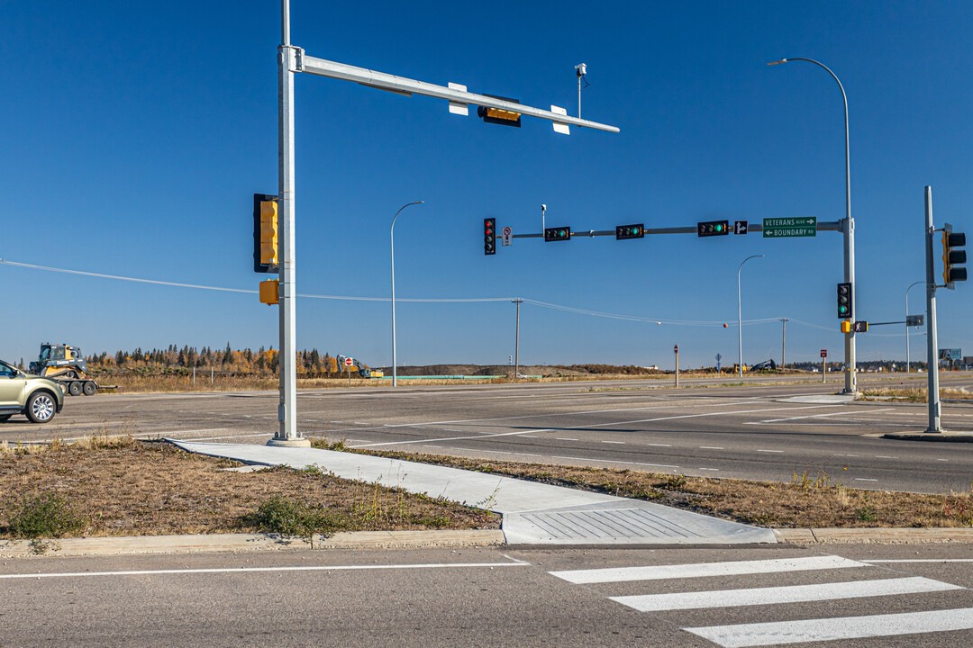 Sun Meadows in Stony Plain, AB - Building Photo