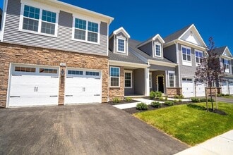 3403 Jordan Dr in West Windsor Township, NJ - Building Photo - Building Photo