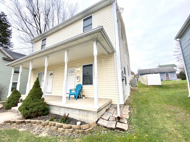 958 Ash St in Danville, PA - Building Photo - Building Photo