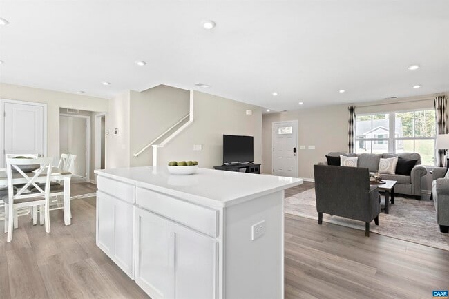 92 Everglades Rd in Barboursville, VA - Building Photo - Building Photo