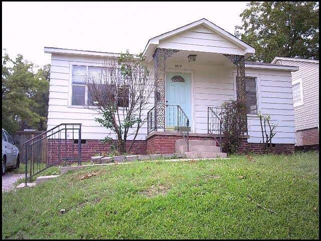 5919 Woodlawn Dr