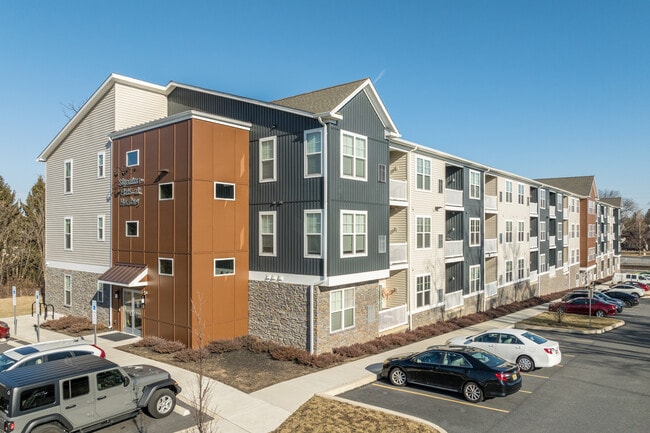 Signature Flats at Hershey in Hershey, PA - Building Photo - Building Photo